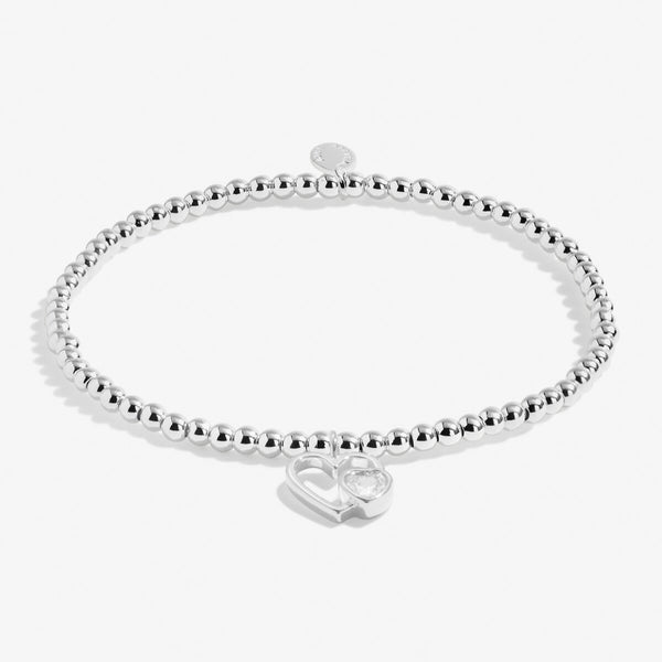 Joma Jewellery Mum bracelet with silver plated beads and an open heart charm with sparkle heart detail.